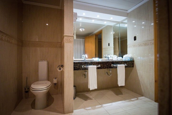 Clean Restrooms