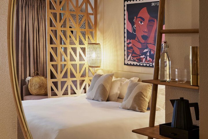 Room 20 of 65