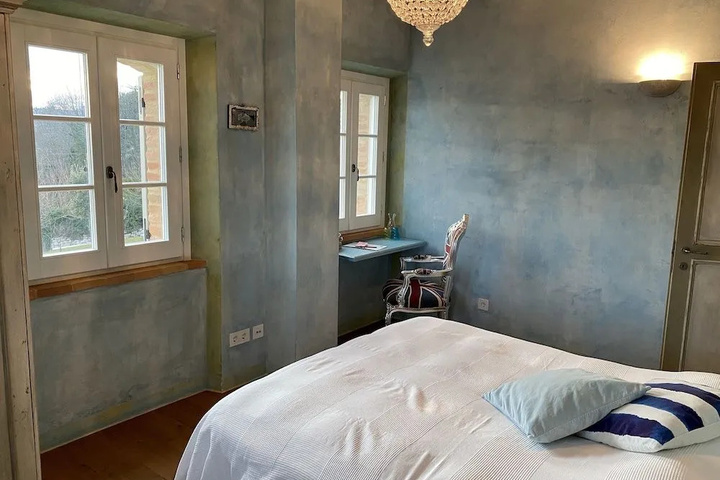 Room 4 of 23