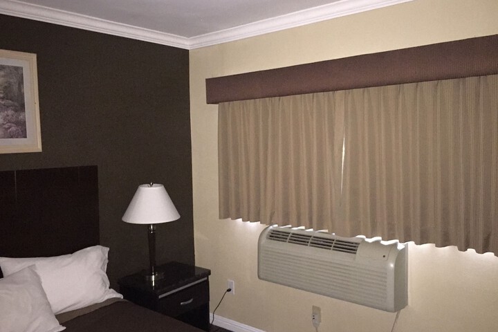 Room 8 of 51