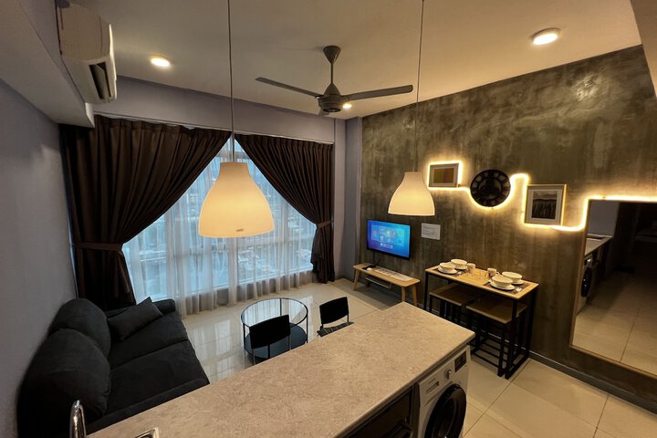 Room 9 of 30