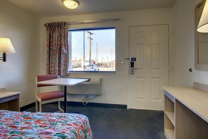 Room 5 of 35