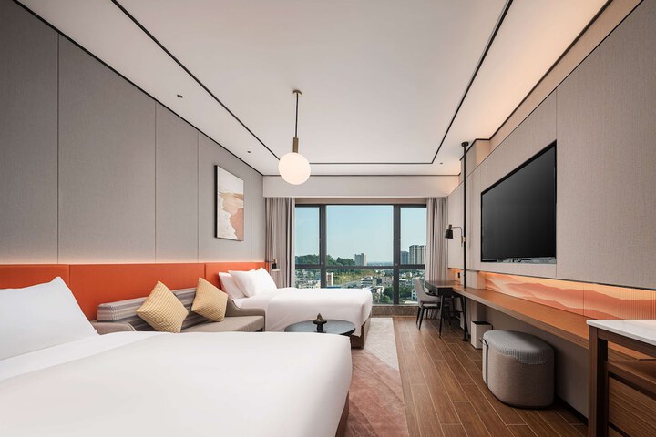 Room 20 of 66