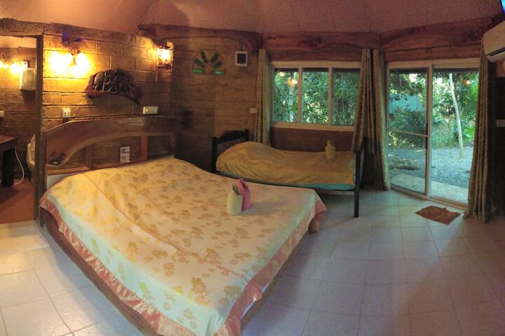 Room 14 of 60