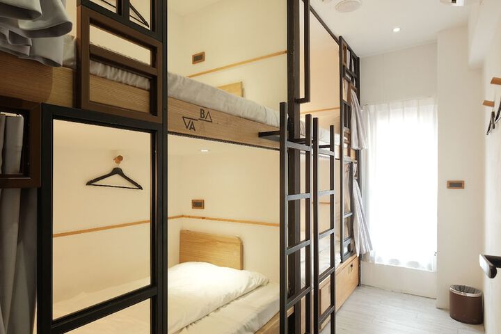 Room 21 of 92