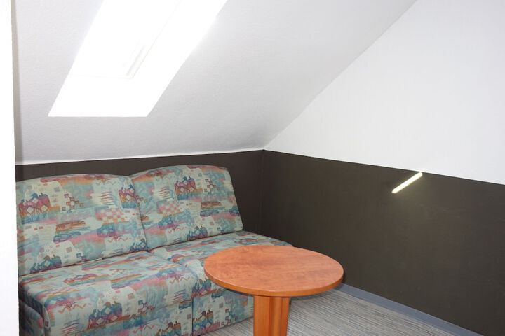 Room 8 of 39
