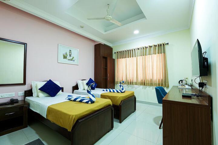 Room 12 of 17