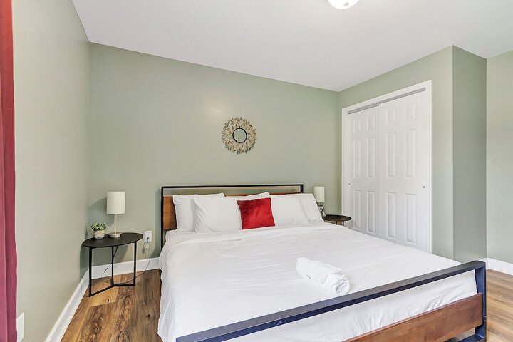 Room 2 of 22