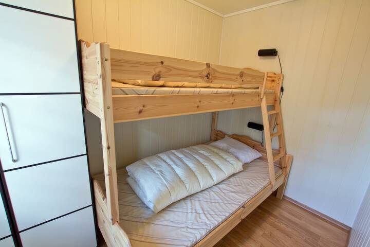 Room 5 of 126
