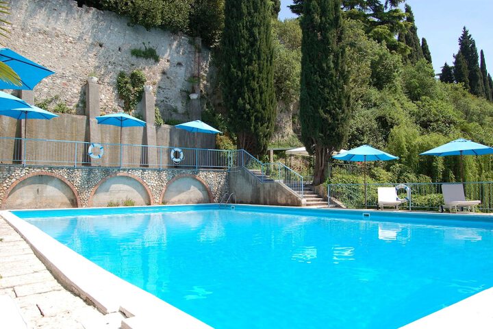 Pool 18 of 47
