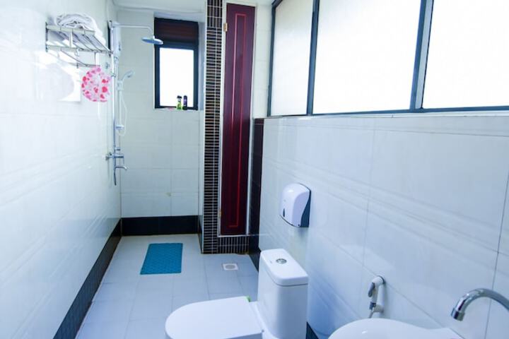 Room 18 of 37