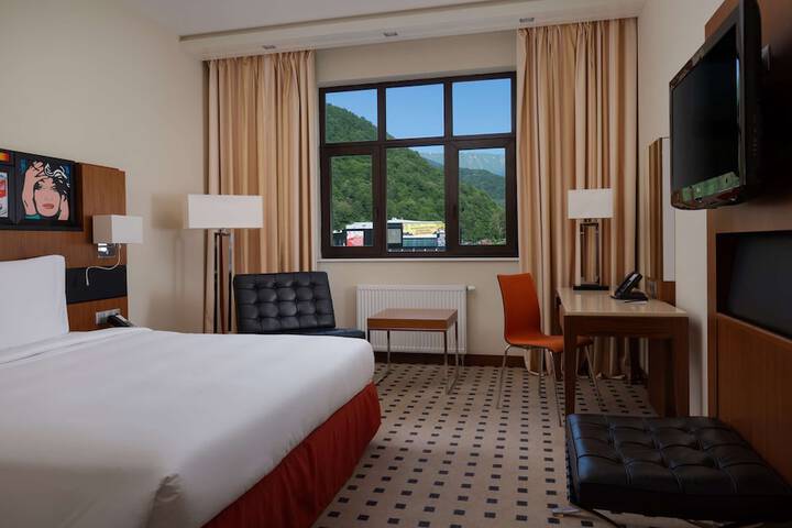Room 35 of 186