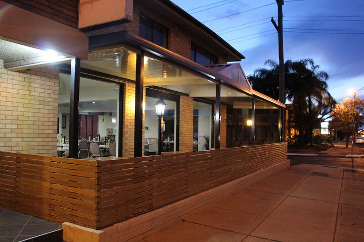 Dining Photos