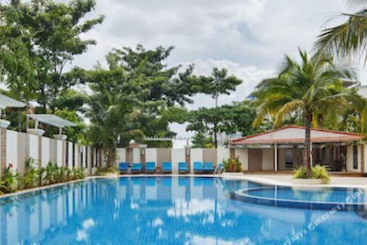 Pool 14 of 28