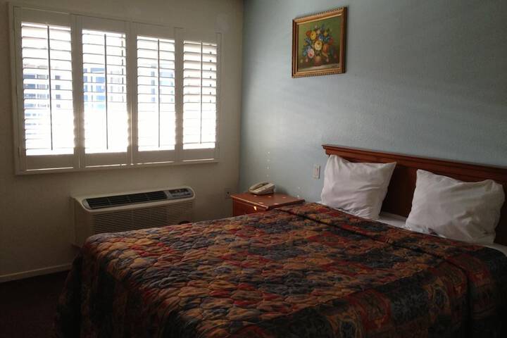 Room 7 of 29
