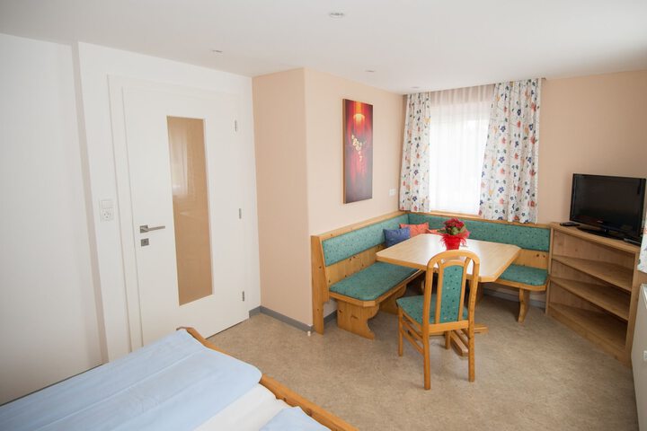 Room 2 of 59