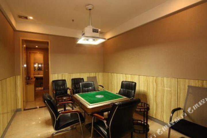 Foshan Jiahua Hotel (Yanbu Shengbao Plaza)