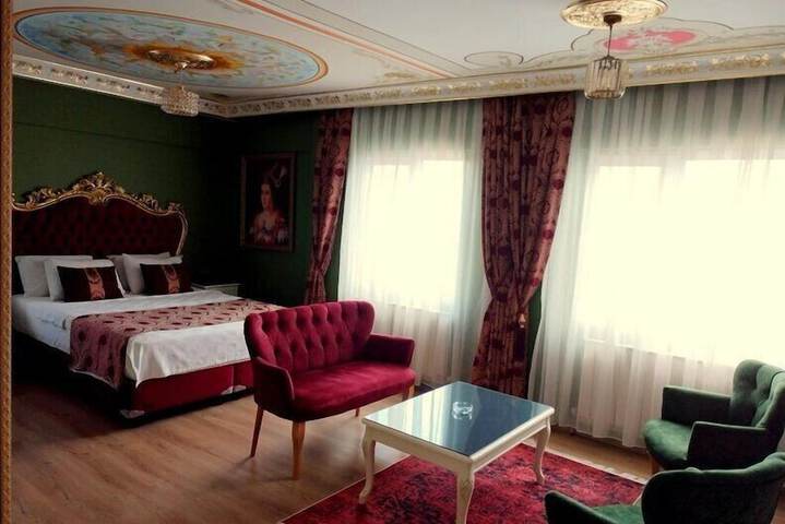 Room 7 of 33