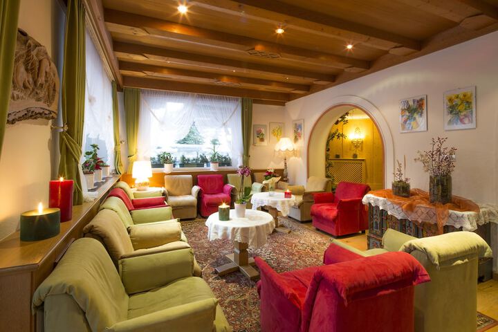 Hotel Interior 4 of 110