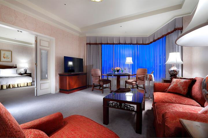 Room 27 of 175