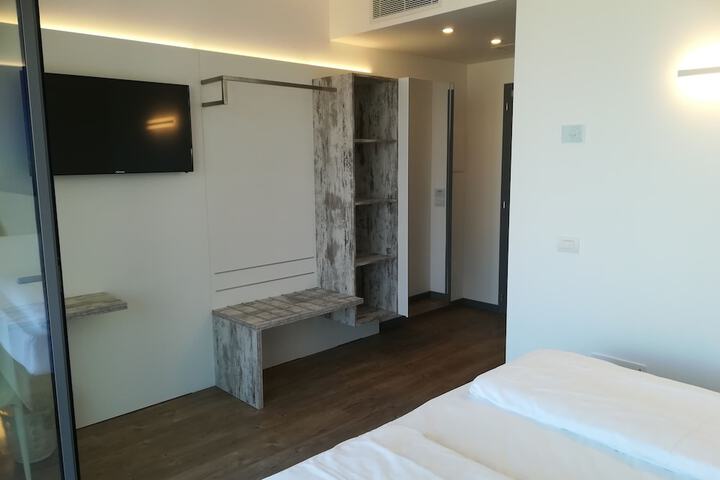 Room 14 of 81