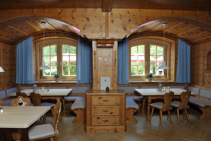 Dining 116 of 139