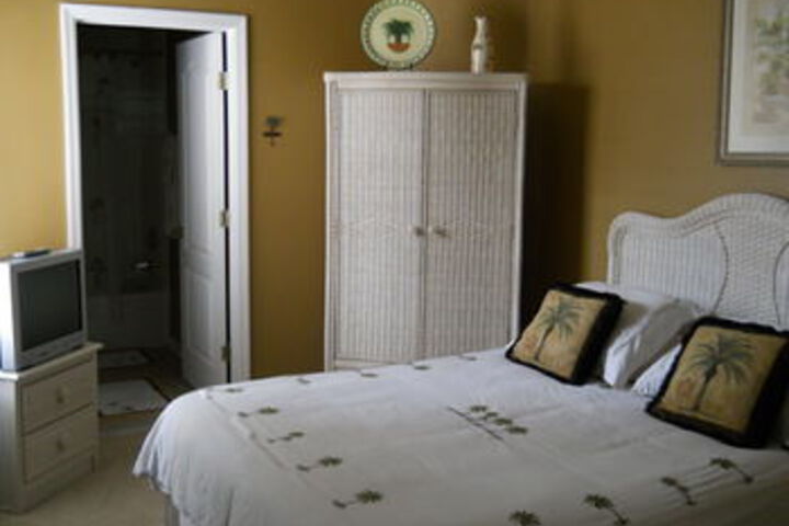 Room 35 of 82