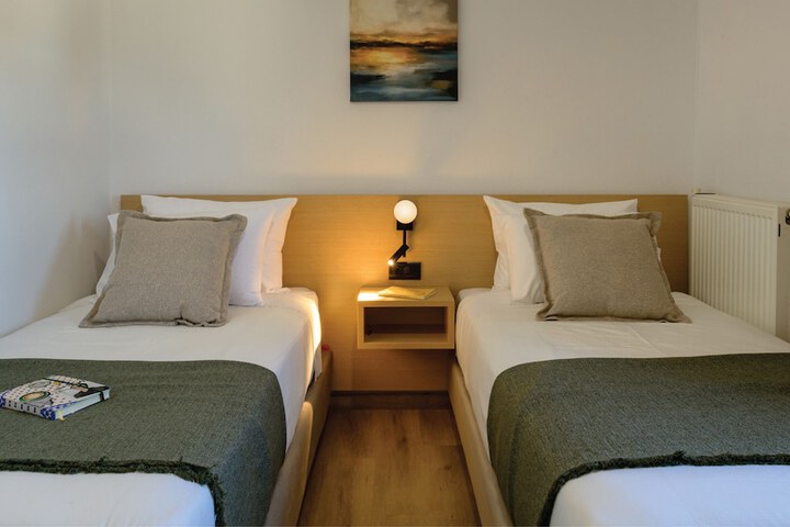 Room 4 of 35