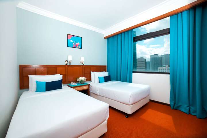 Room 4 of 23