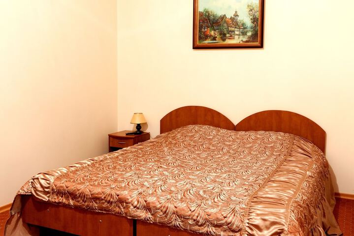 Room 6 of 22