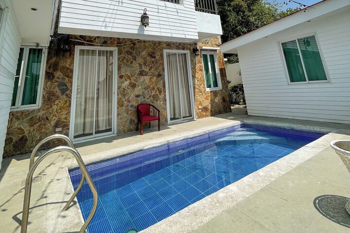 Pool 52 of 70