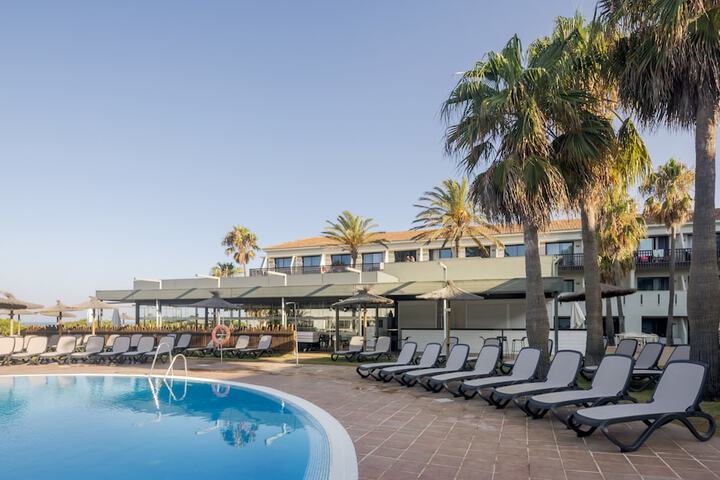 Pools & Facilities