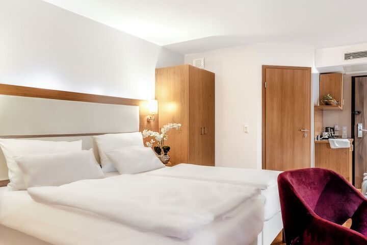 Room 30 of 71