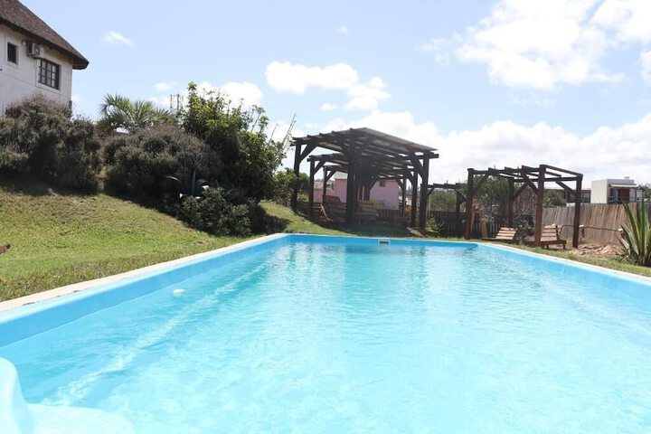 Pool 18 of 31