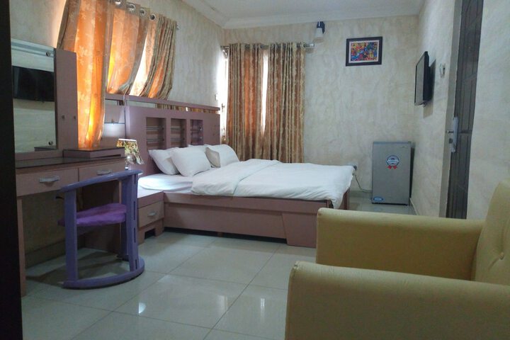 Room 10 of 44