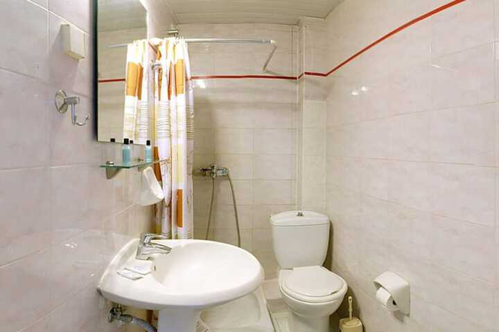 Room 18 of 27