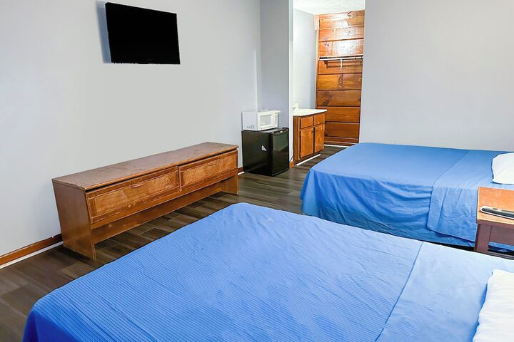 Room 7 of 43
