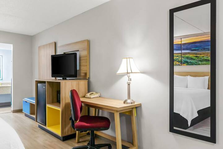 Room 15 of 79