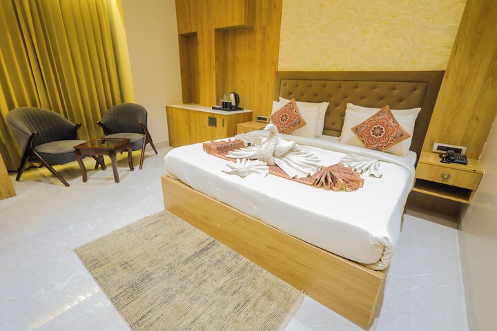 Room 7 of 40