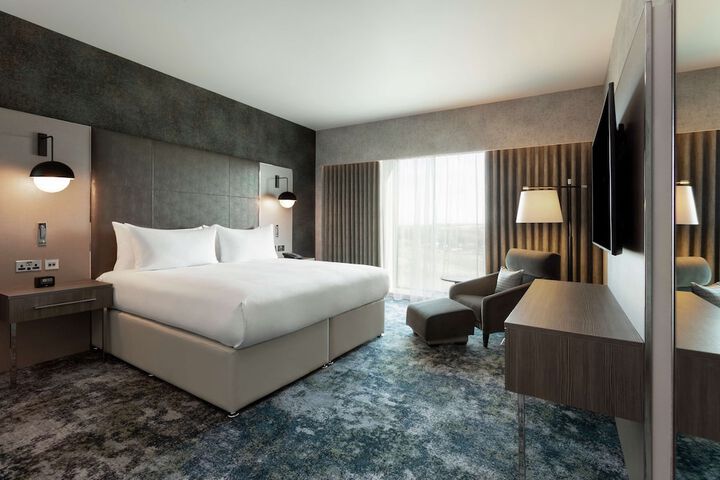 Room 16 of 60