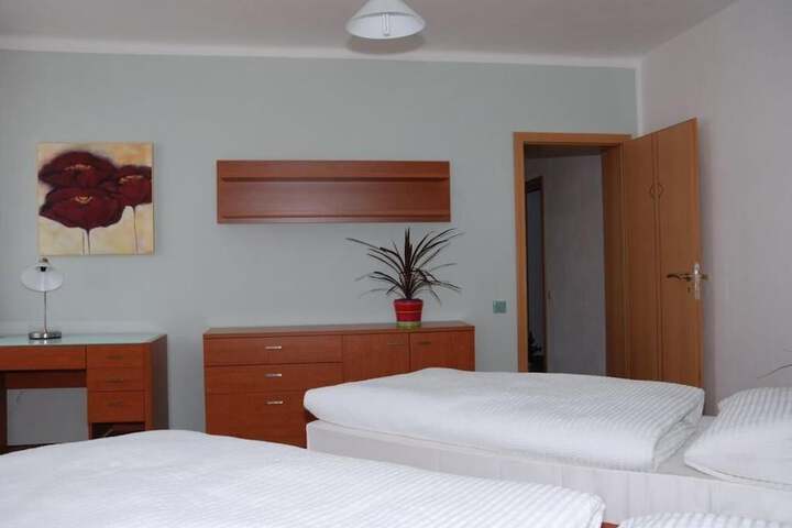 Room 4 of 29