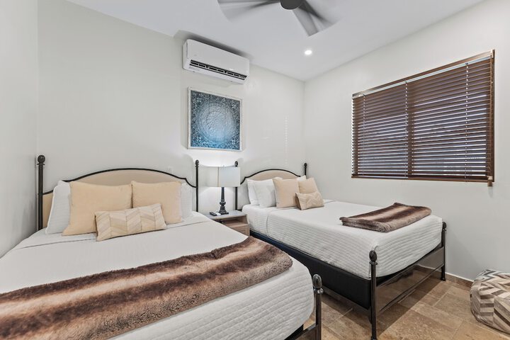 Room 15 of 65