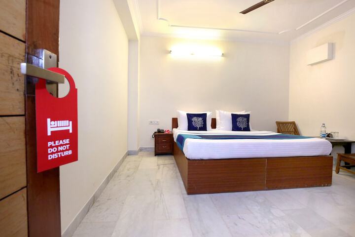 Room 7 of 17