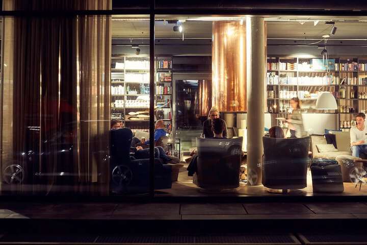 Hotel Lobby
