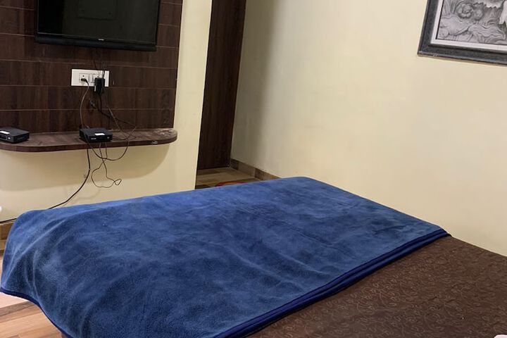 Room 9 of 49