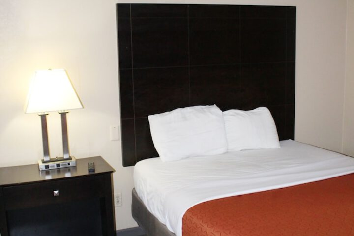 Room 5 of 24