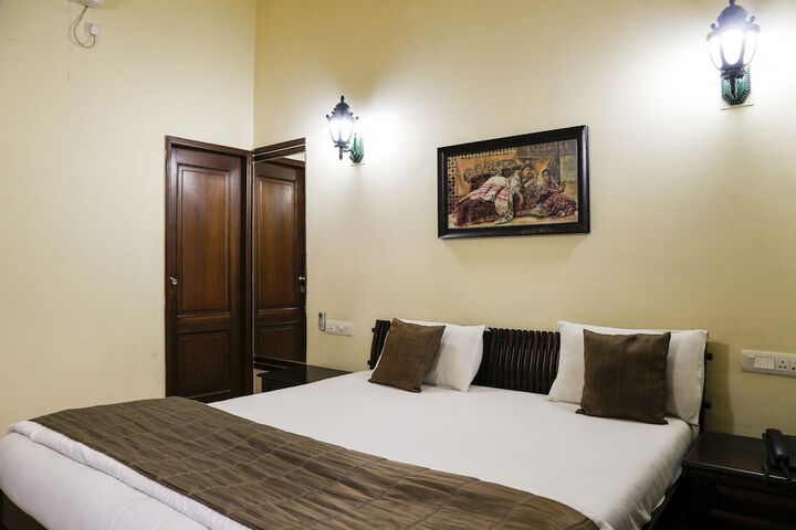 Room 5 of 36