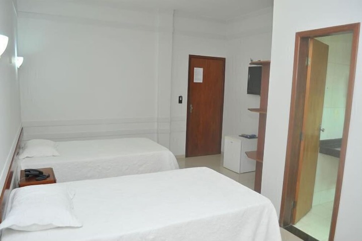 Room 9 of 23