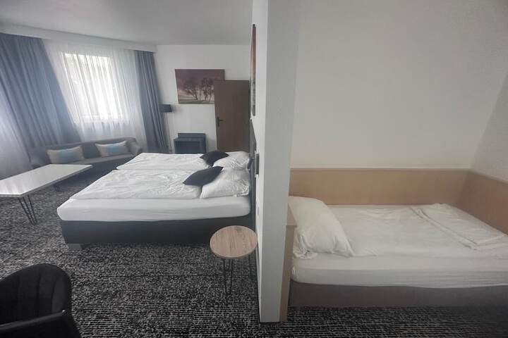 Room 6 of 55