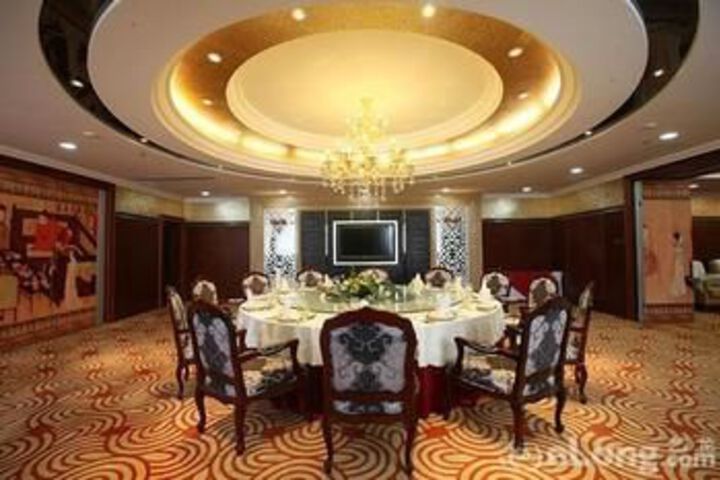 Dining 158 of 159